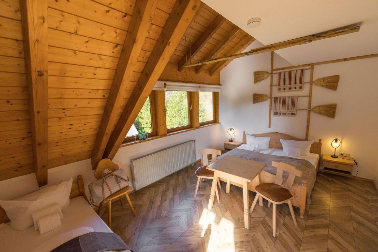 Berghotel Und Restaurant Kraeuter Chalet ฟวร์ตวานเงน ภายนอก รูปภาพ